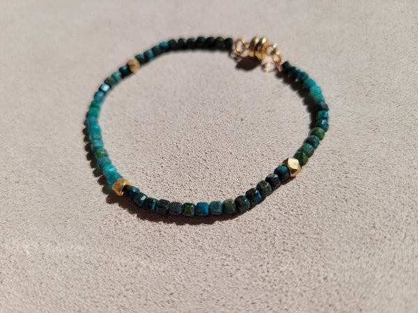 Nugget corola bracelet